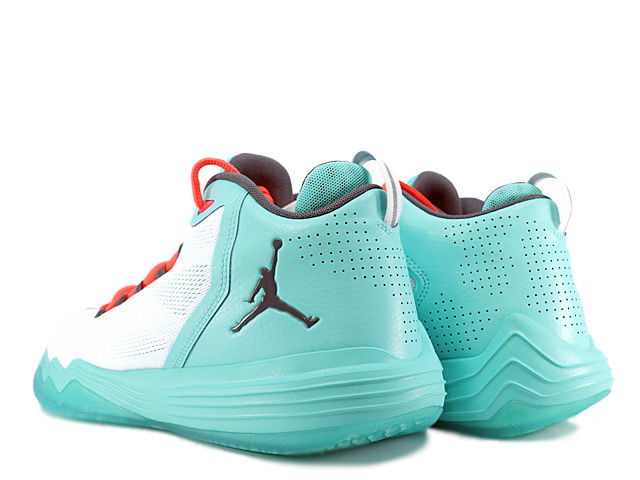 JORDAN CP3.9 AE 833909-016 - 2