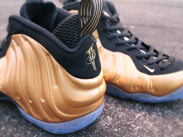 NIKE AIR FOAMPOSITE ONE “METALLIC GOLD”01