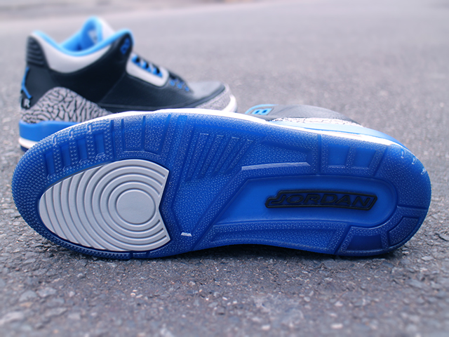 NIKE AIR JORDAN 3 RETRO “BLACK/SPORT BLUE-WOLF GREY”01