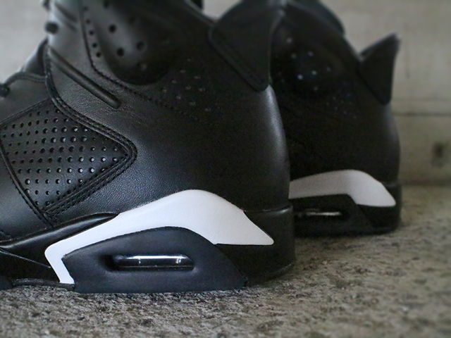 AIR JORDAN 6 RETRO “BLACK CAT”01