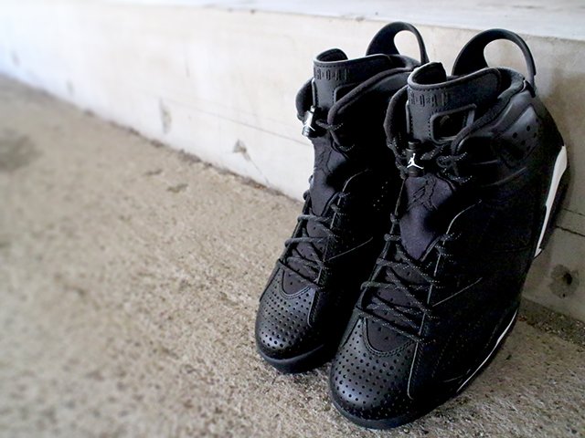 AIR JORDAN 6 RETRO “BLACK CAT”01
