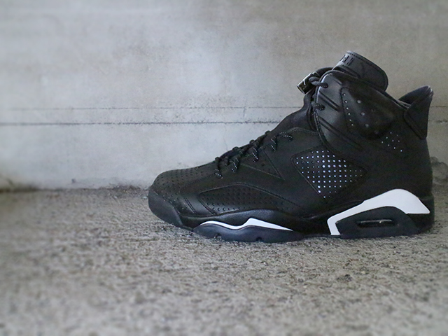 AIR JORDAN 6 RETRO “BLACK CAT”01