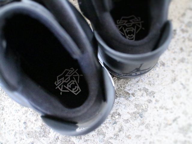 AIR JORDAN 6 RETRO “BLACK CAT”01