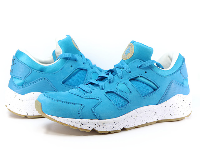 AIR HUARACHE INTERNATIONAL PRM 819482-400 - 2
