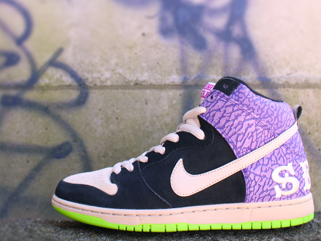 NIKE DUNK HI PRM SH “SEND HELP”01