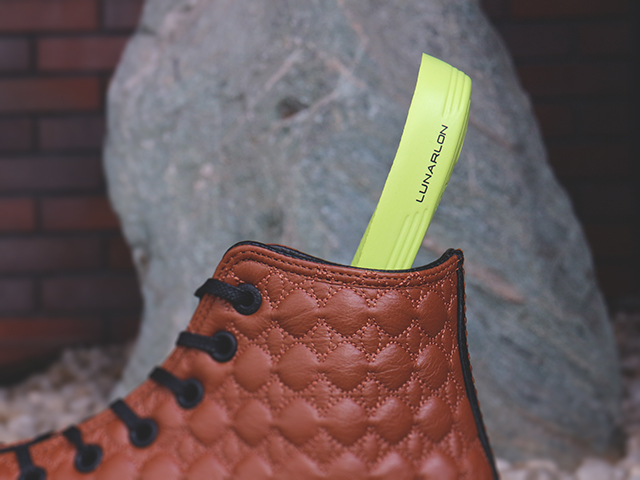 CONVERSE CHUCK TAYLOR ALL STAR 2 HI “CAR LEATHER PACK BROWN”01