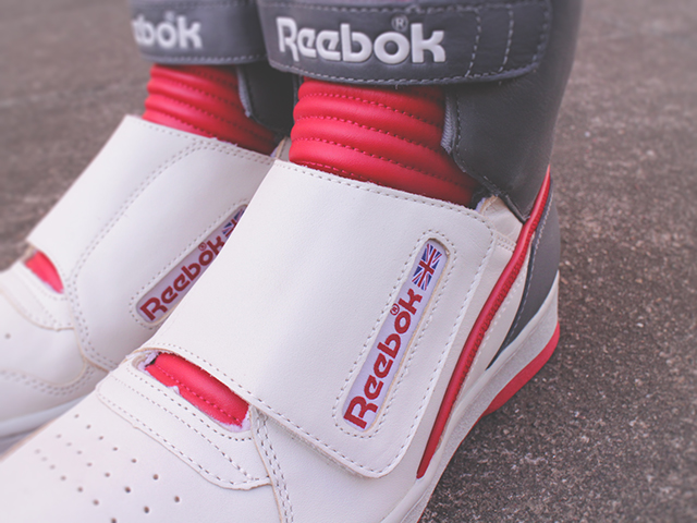 REEBOK ALIEN STOMPER HI “EXCELLENT RED/SNOWY GREY”01