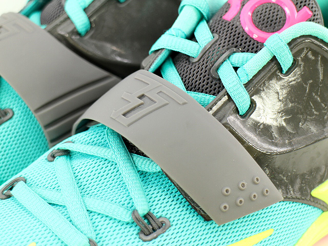 KD7（GS） 669942-300 - 5