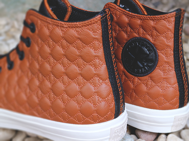 CONVERSE CHUCK TAYLOR ALL STAR 2 HI “CAR LEATHER PACK BROWN”01