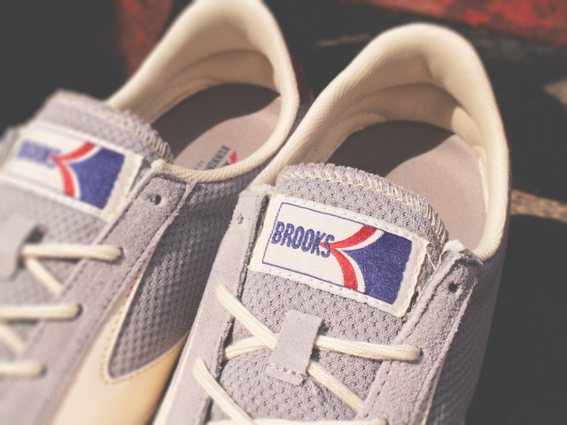 BROOKS HERITAGE VANGUARD “FROST GREY/PALOMA/ROSEWOOD”01