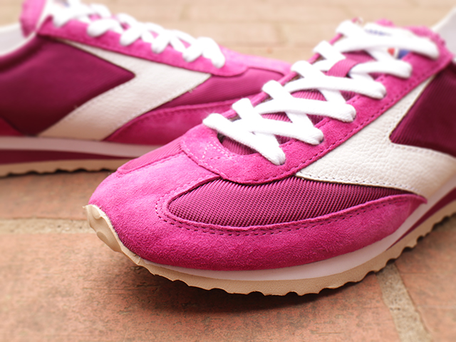 BROOKS HERITAGE WMNS VANGUARD “FESTIVAL FUSCIA”01