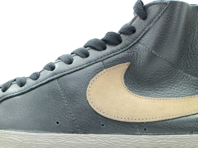 NIKE BLAZER SB PREMIUM SE 27.5アイボリー/スエード BLAZER SB PREMIUM SE - スニーカーショップSKIT