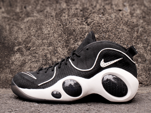 NIKELAB ZOOM FLIGHT95 “BLACK/SAIL”01