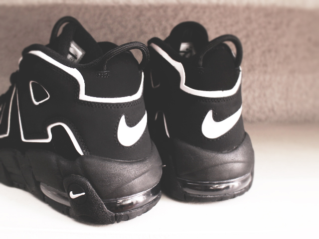 NIKE AIR MORE UPTEMPO (GS) “BLACK/WHITE-BLACK”01