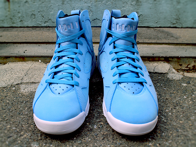 NIKE AIR JORDAN 7 RETRO “PANTONE/UNIVERSITY BLUE/WHITE”01