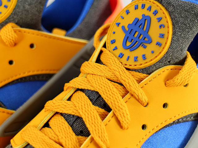 AIR HUARACHE RUN SE 852628-700 - 5