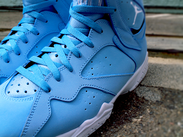 NIKE AIR JORDAN 7 RETRO “PANTONE/UNIVERSITY BLUE/WHITE”01