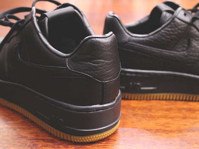 NIKE W AF1 LOW UPSTEP PINNACLE “BLACK/BLACK-GUM LIGHT BROWN”01