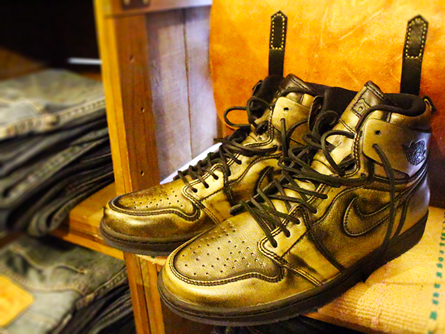 NIKE AIR JORDAN 1 RETRO HIGH OG “WINGS”01