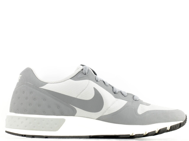 nike nightgazer grau