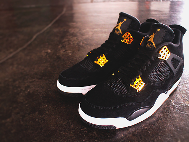 NIKE AIR JORDAN 4 RETRO “ROYALTY/BLACK/METALLIC GOLD-WHITE”01