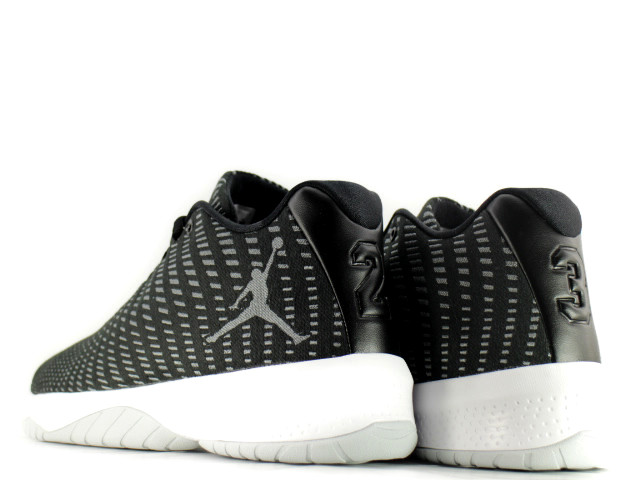 JORDAN B.FLY 881444-011 - 2