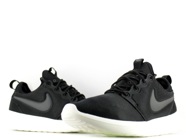 WMNS ROSHE TWO 844931-002 - 1