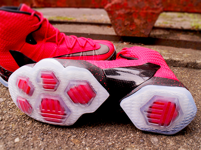 LEBRON 13 ELITE “UNIVERSITY RED”01