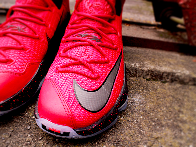 LEBRON 13 ELITE “UNIVERSITY RED”01