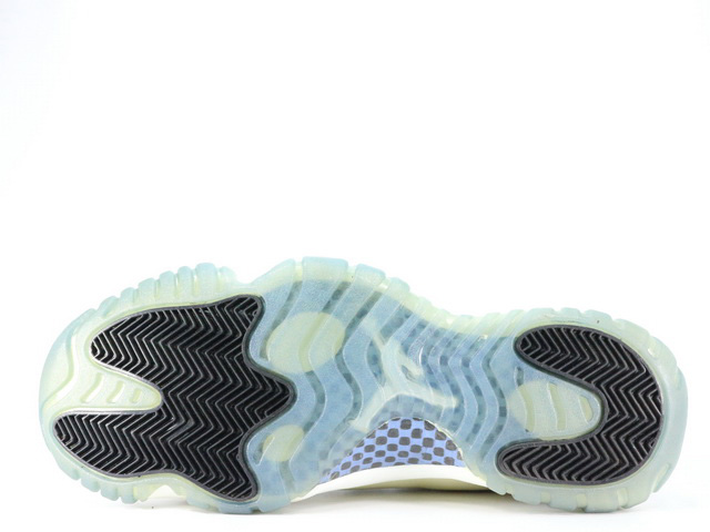 AIR JORDAN 11 130245-141 - 4