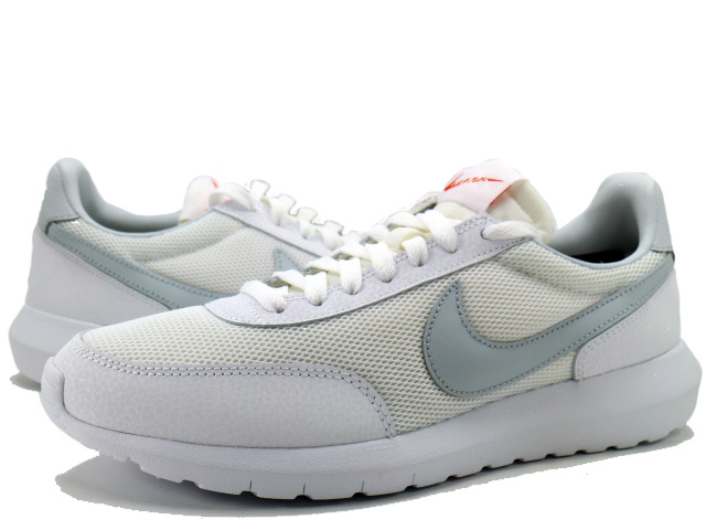 WMNS ROSHE DAYBREAK NM 833812-100 - 1