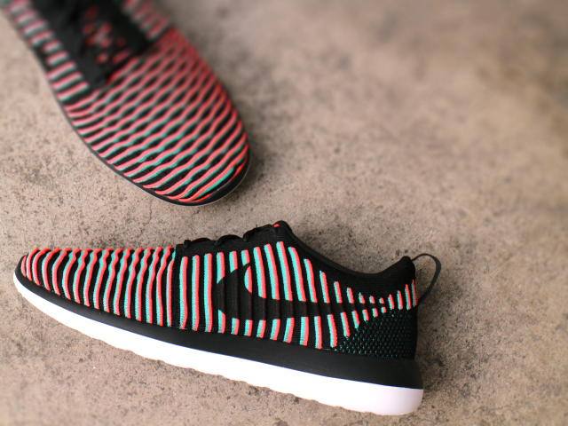 NIKE ROSHE TWO FLYKNIT PRM QS01