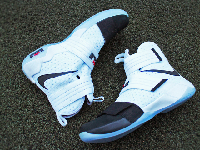 NIKE LEBRON SOLDIER 10 SFG EP WHITE/BLACK01