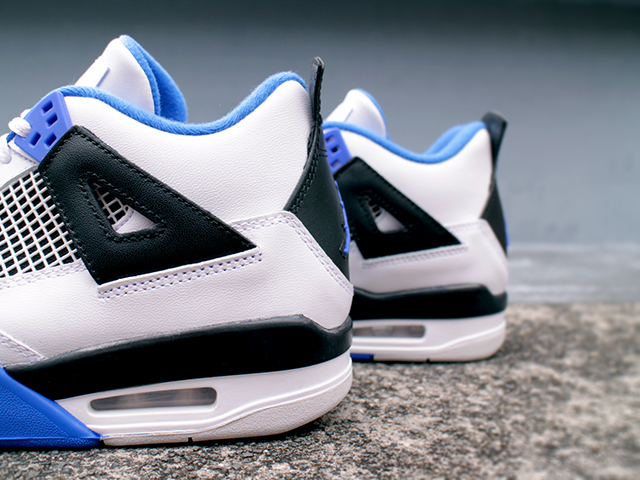 AIR JORDAN 4 RETRO BG “WHITE/GAME ROYAL-BLACK”01