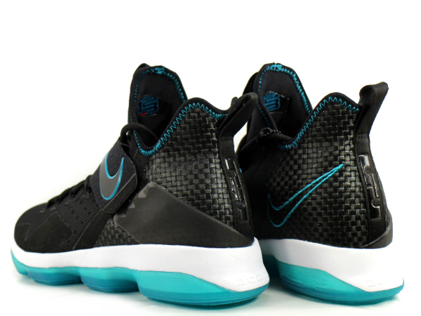 LEBRON 14 PRM 943323-002 - 2