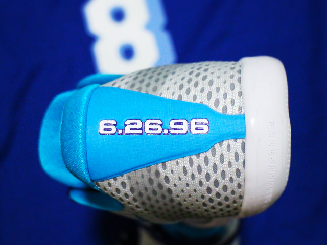 NIKE KOBE 11″HORNETS/DRAFT DAY”01