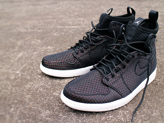 NIKE AIR JORDAN 1 RETRO ULTRA HIGH “BLK/INFRRD 23”01