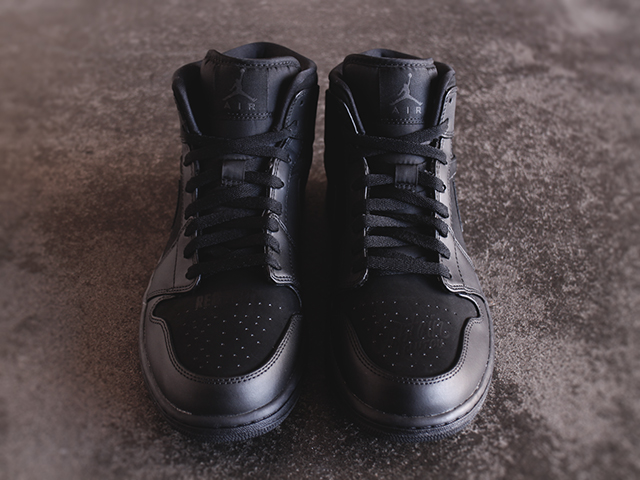 AIR JORDAN 1 MID”DEREK JETER/166 FLATBUSH EDITION”01