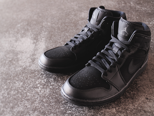 AIR JORDAN 1 MID”DEREK JETER/166 FLATBUSH EDITION”01