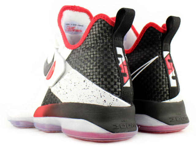 LEBRON 14 EP 921084-103 - 2