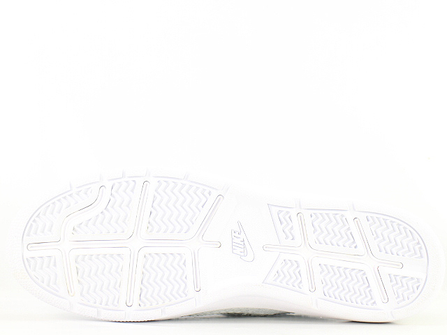 WMNS TENNIS CLASSIC ULTRA FLYKNI 833860-101 - 4