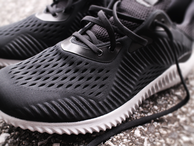 ADIDAS ALPHA BOUNCE “エンジニアードメッシュ”01