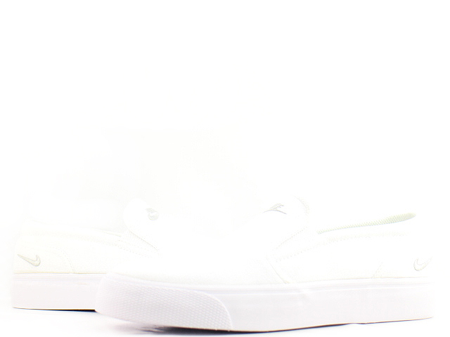 WMNS TOKI SLIP CANVAS 724770-100 - 1