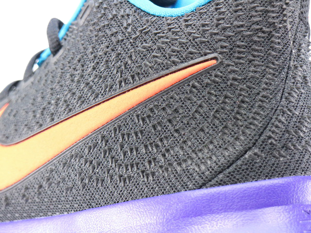 KYRIE 3 852395-007 - 6