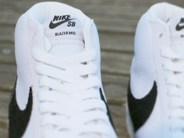ZOOM BLAZER MID CANVAS “WHITE/BLACK”01