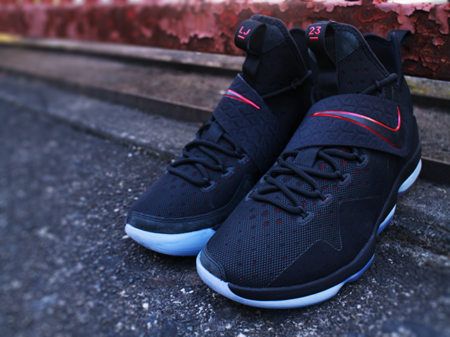 LEBRON 14 “BLACK-UNIVERSITY RED”01