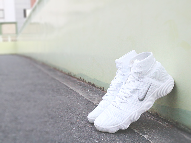 HYPERDUNK 2017 FLYKNIT EP “WHITE/METALLIC SILVER”01