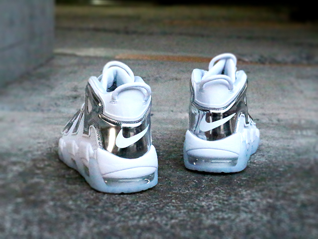 WMNS AIR MORE UPTEMPO “CHROME”01