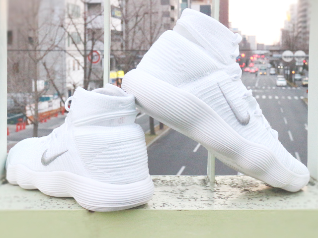 HYPERDUNK 2017 FLYKNIT EP “WHITE/METALLIC SILVER”01