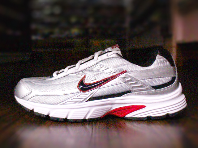 NIKE INITIATOR “METALLIC SILVER/BLACK-WHITE”01